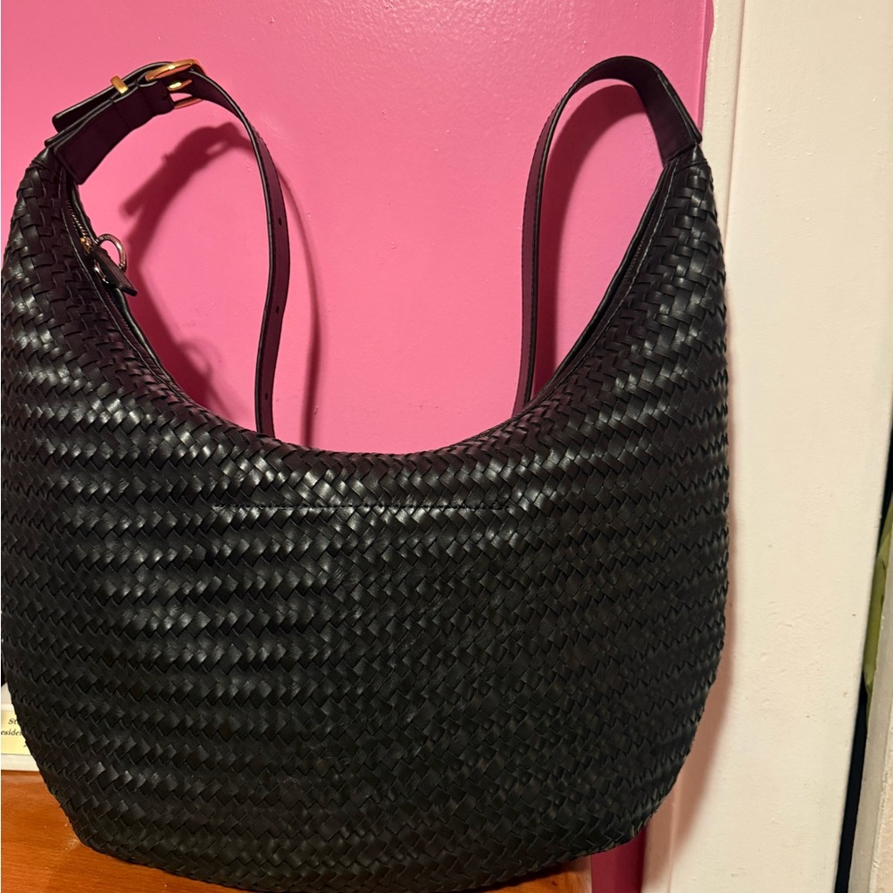 Madewell Black Shoulder Bag with Textured Design